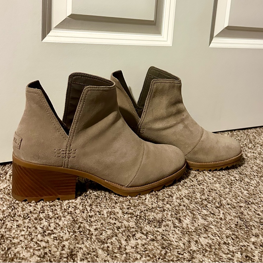 Sorel Cate Cut Out Waterproof Ankle Boot